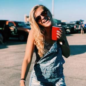 Meet your Posher, Kaitlyn